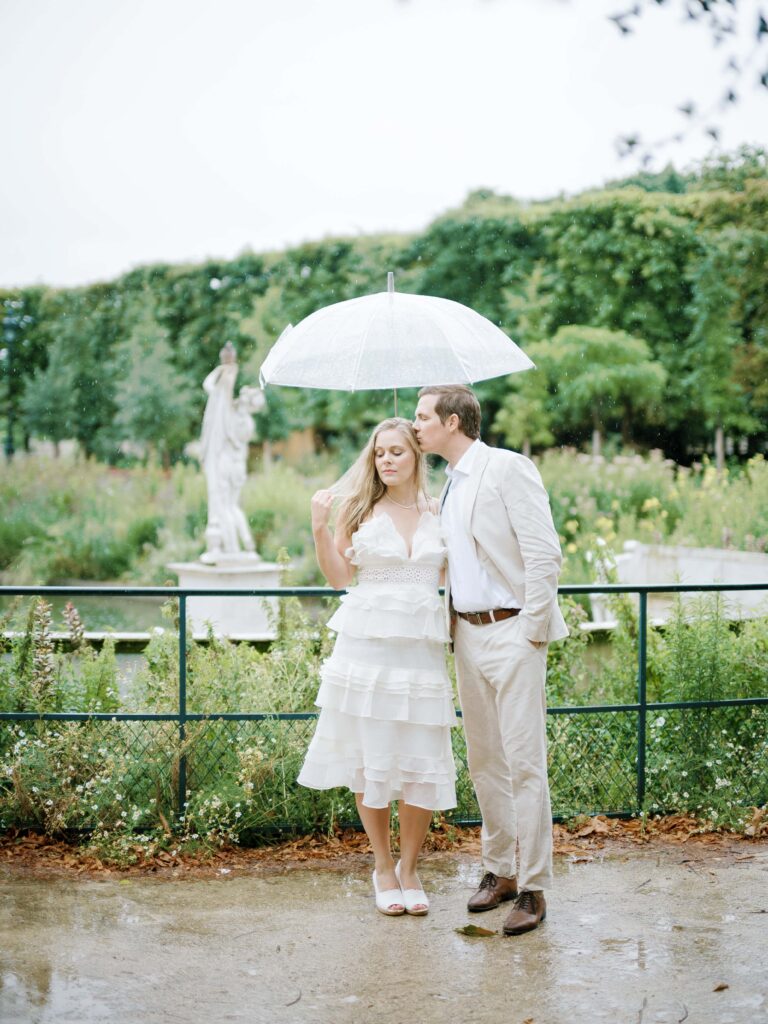 Luxury anniversary photoshoot Paris Jardin des Tuileries best Paris wedding photographer